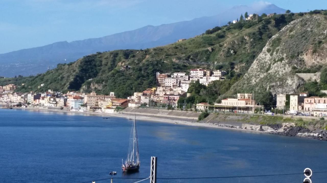 Taormina Holiday Apartment Екстер'єр фото