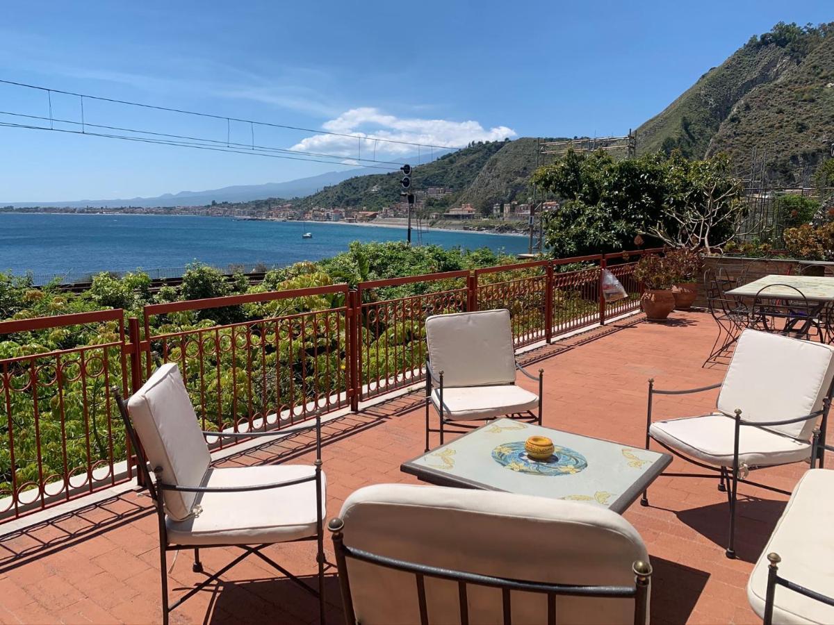 Taormina Holiday Apartment Екстер'єр фото