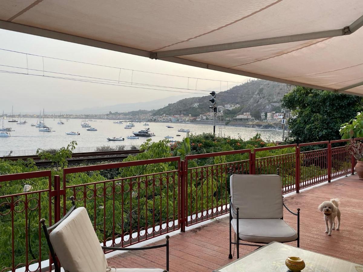 Taormina Holiday Apartment Екстер'єр фото