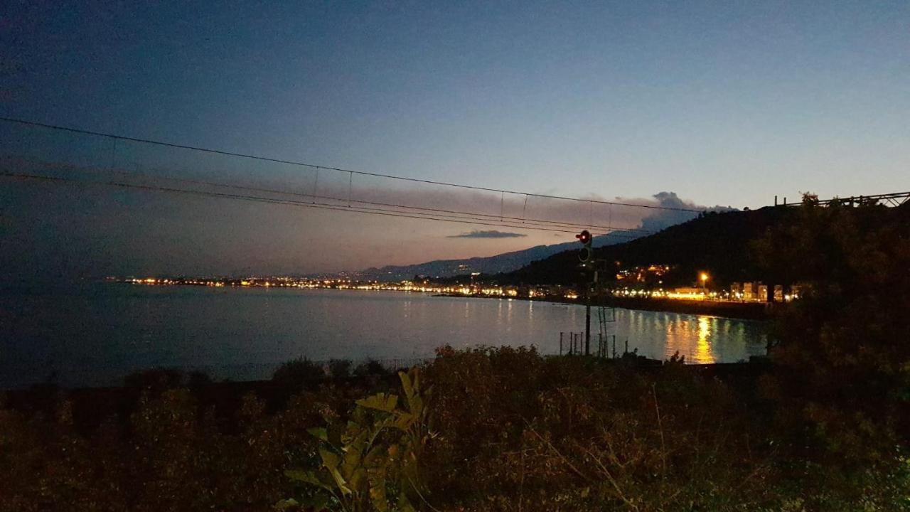 Taormina Holiday Apartment Екстер'єр фото